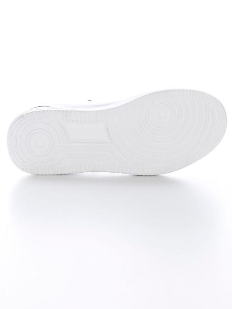 24 Hours Sneaker inLack-Optik Artikelnummer: 1892416 Neueste Stile