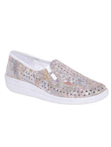 Naturläufer Slipper mit sommerlich luftigen Durchbrüchen Artikelnummer: 1508976 Osterangebot