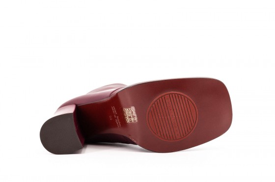 Riccardo Cartillone Chie Mihara XENTIL grape Bestseller
