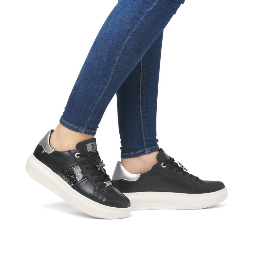 Rieker Artikelnummer W1202-00 Rieker Damen Sneaker Low mattschwarz-silber JETZT KAUFEN