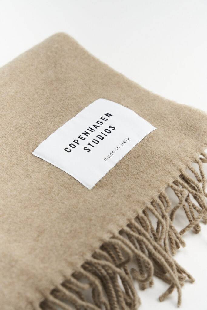 Studio Copenhagen CPH SHAWL 6 wool mix camel Begrenzt auf 3 Tage