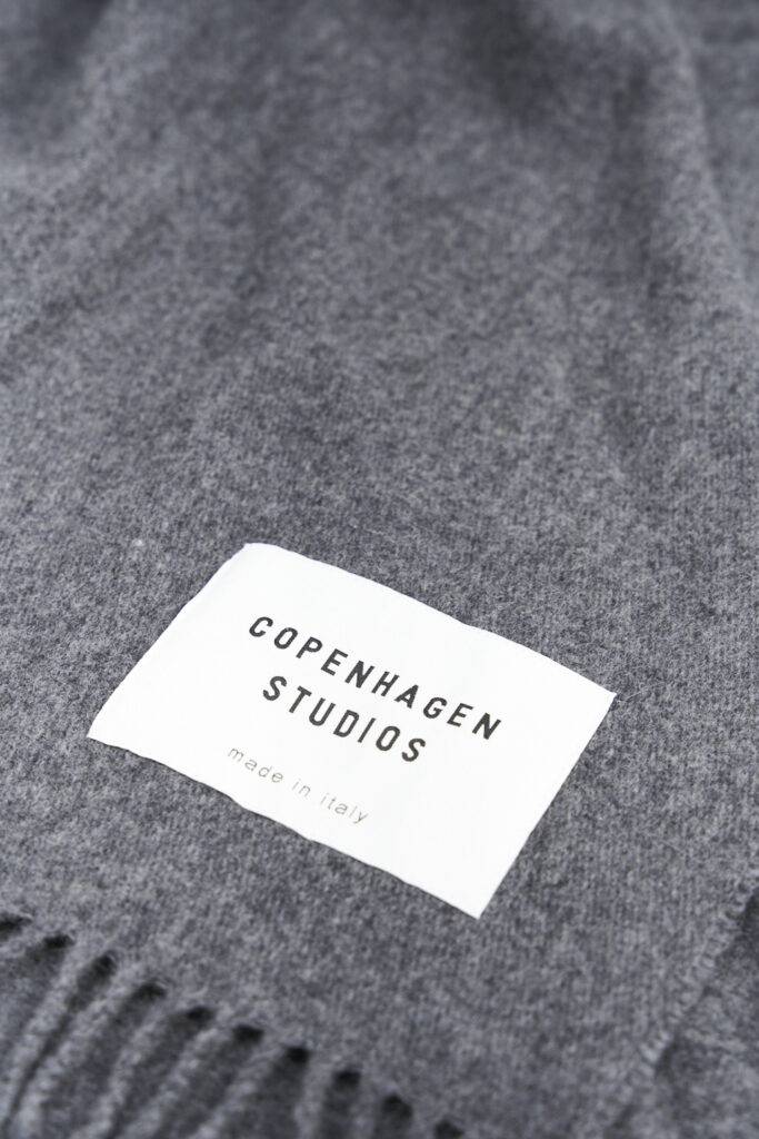 Studio Copenhagen CPH SHAWL 6 wool mix anthracite Auslauf