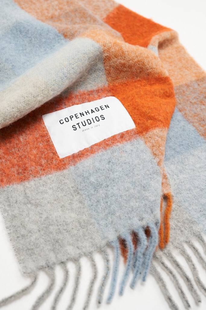 Studio Copenhagen CPH SHAWL 2 wool mix blue/orange Günstig kaufen