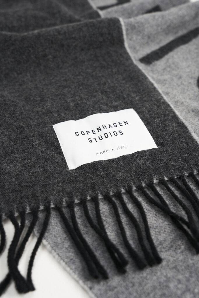 Studio Copenhagen CPH SHAWL 1 wool mix black Blitzangebot