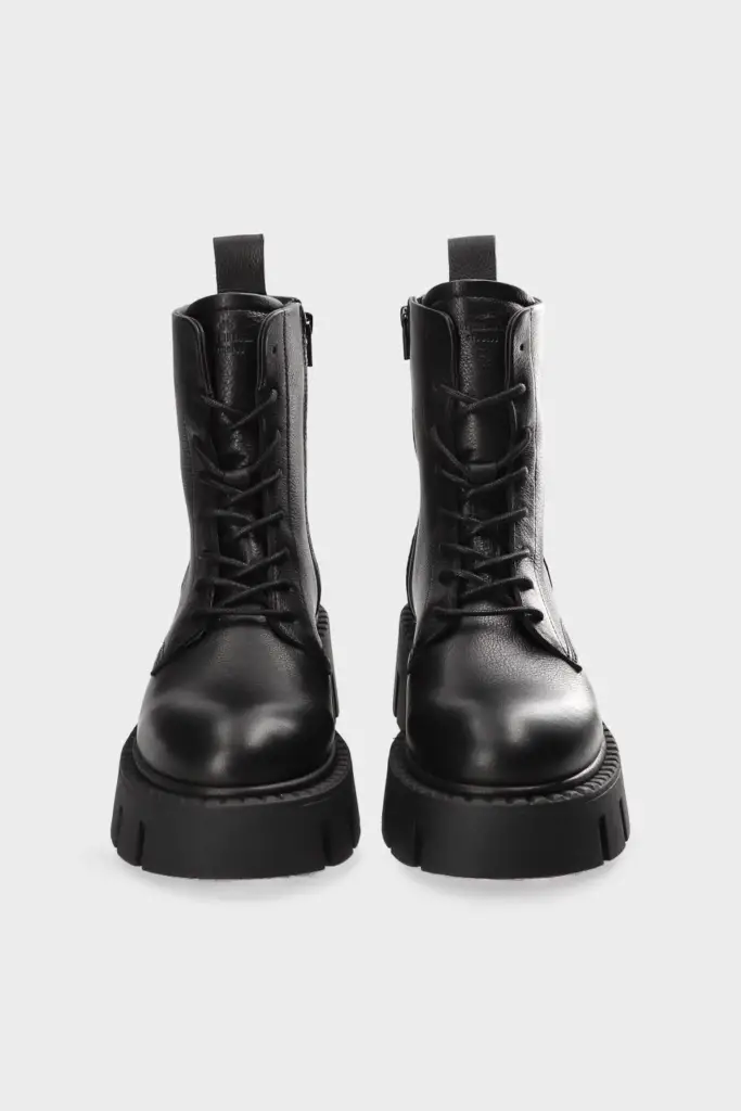 Studio Copenhagen CPH130 leather black JETZT KAUFEN