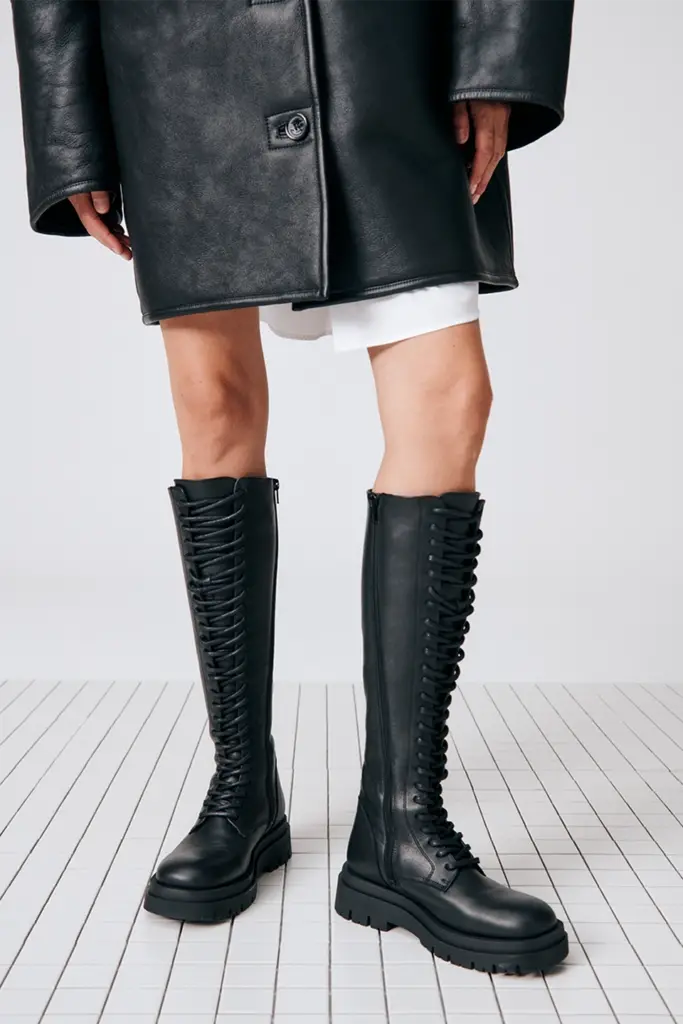 Studio Copenhagen CPH1008 leather black Nur noch ein Tag übrig