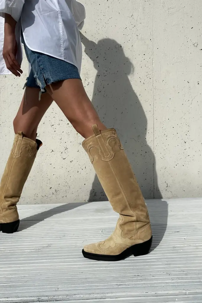 Studio Copenhagen CPH286 suede sand Kauf eins, bekomm eins gratis