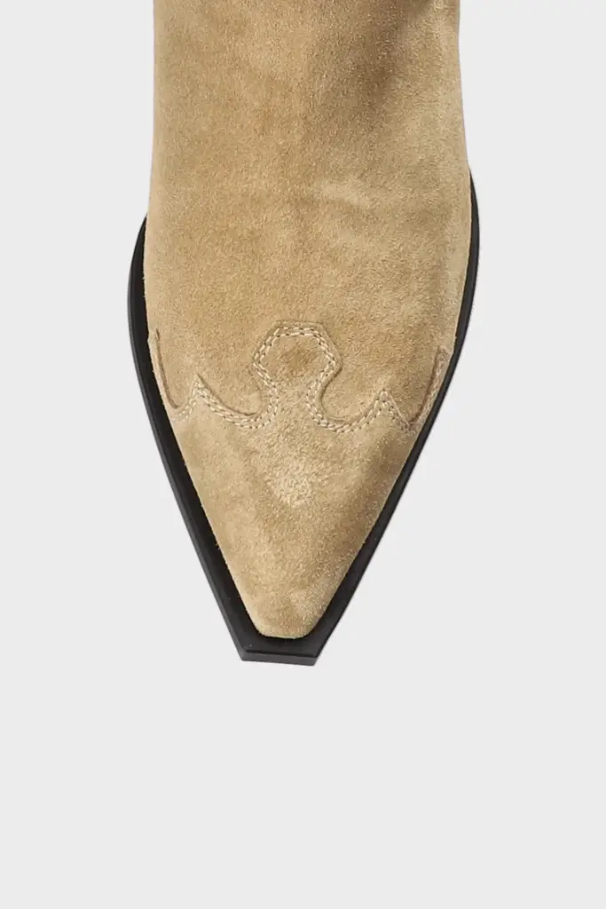 Studio Copenhagen CPH238 suede honey 2025