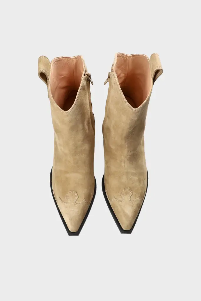 Studio Copenhagen CPH238 suede honey 2025