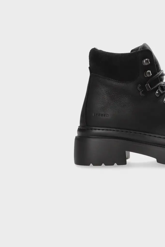 Studio Copenhagen CPH262 waxed nabuc black Meist gekauft