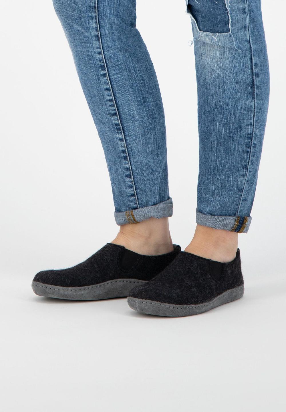 TRAVELIN' Slipper In-Home Zeitlich begrenztes Angebot