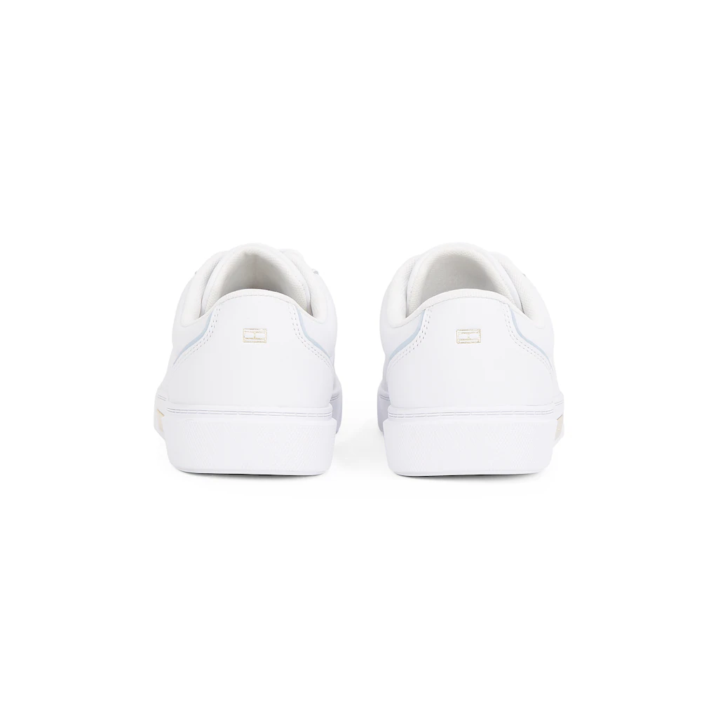 Tommy Hilfiger Plateausneaker »CHIC COURT SNEAKER« Freizeitschuh Halbschuh Schnürschuh goldfarbenes Schmuckelement ▷ für Saisonschlussverkauf