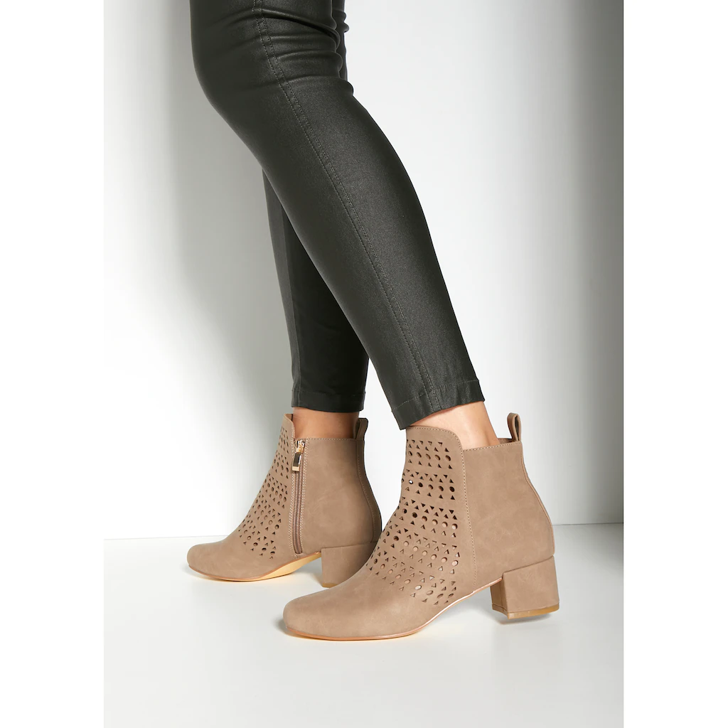 LASCANA Stiefelette Stiefel Boots mit kleinen Cut-Outs VEGAN online kaufen Zeitbegrenzte Promotion