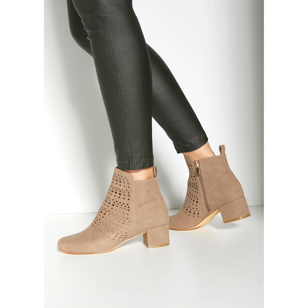 LASCANA Stiefelette Stiefel Boots mit kleinen Cut-Outs VEGAN online kaufen Zeitbegrenzte Promotion