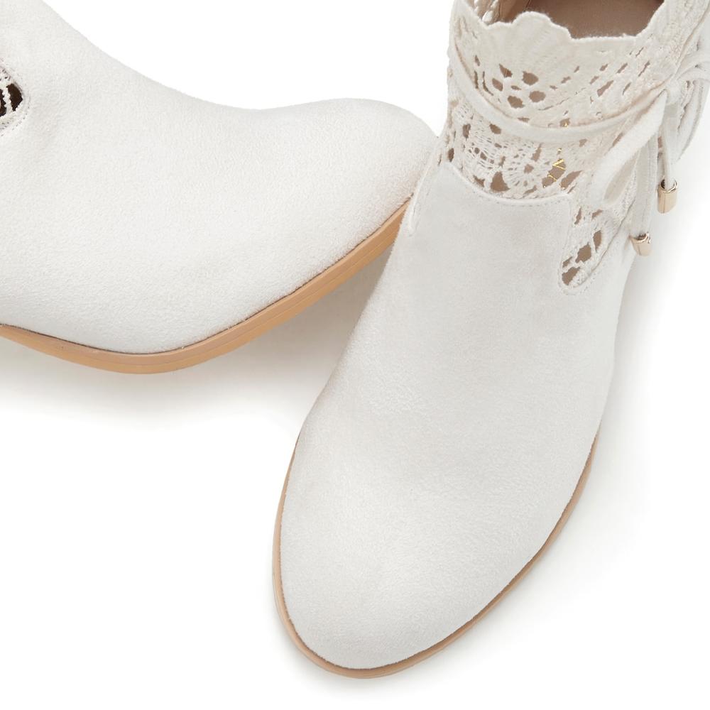LASCANA High-Heel-Stiefelette »Trachten-Schuh Dirndl-Schuh « mit modischer Spitze und bequemen Blockabsatz Ankle Boot Stiefel online kaufen Große Rabatte