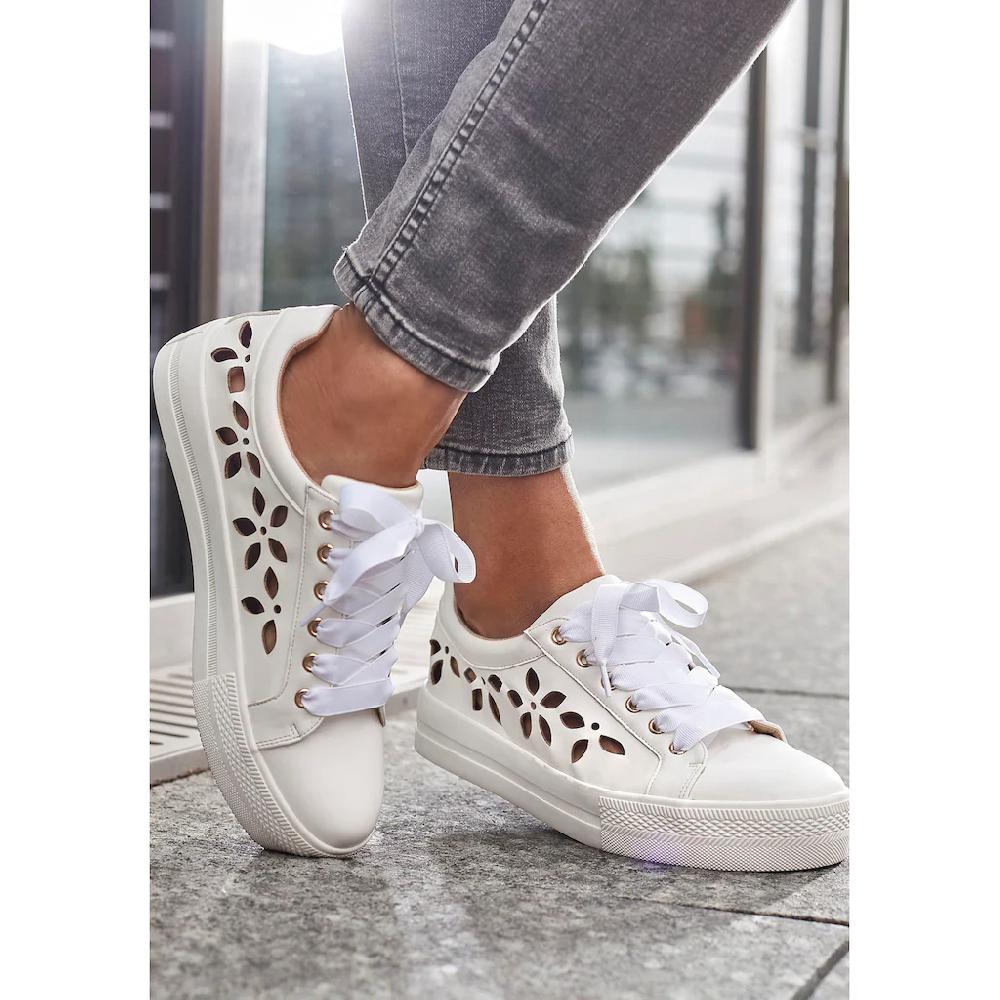 LASCANA Sneaker mit kleinen Cut-Outs Schnürhalbschuhe Freizeitschuhe VEGAN ▷ für Sonderangebot der Fabrik