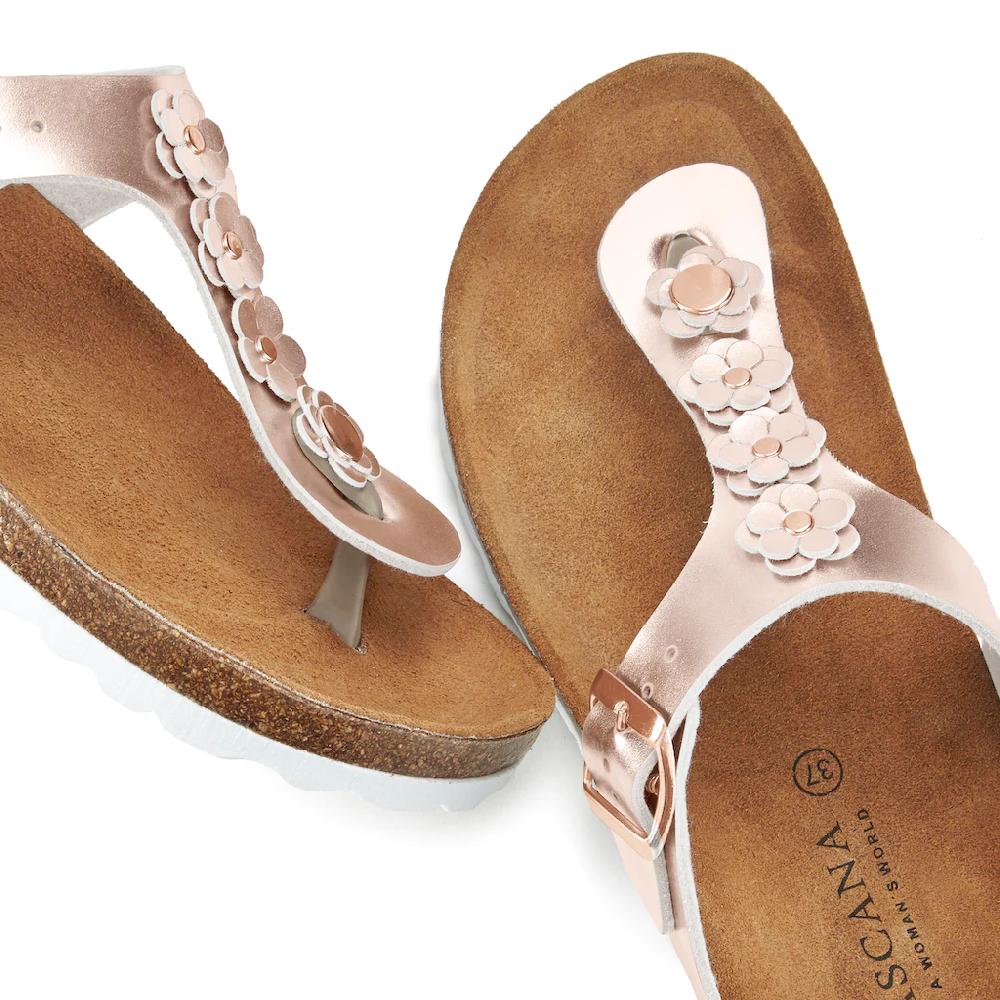 LASCANA Zehentrenner Sandale Pantolette mit modischer Applikation und Korkfußbett ▷ für Sonderangebot