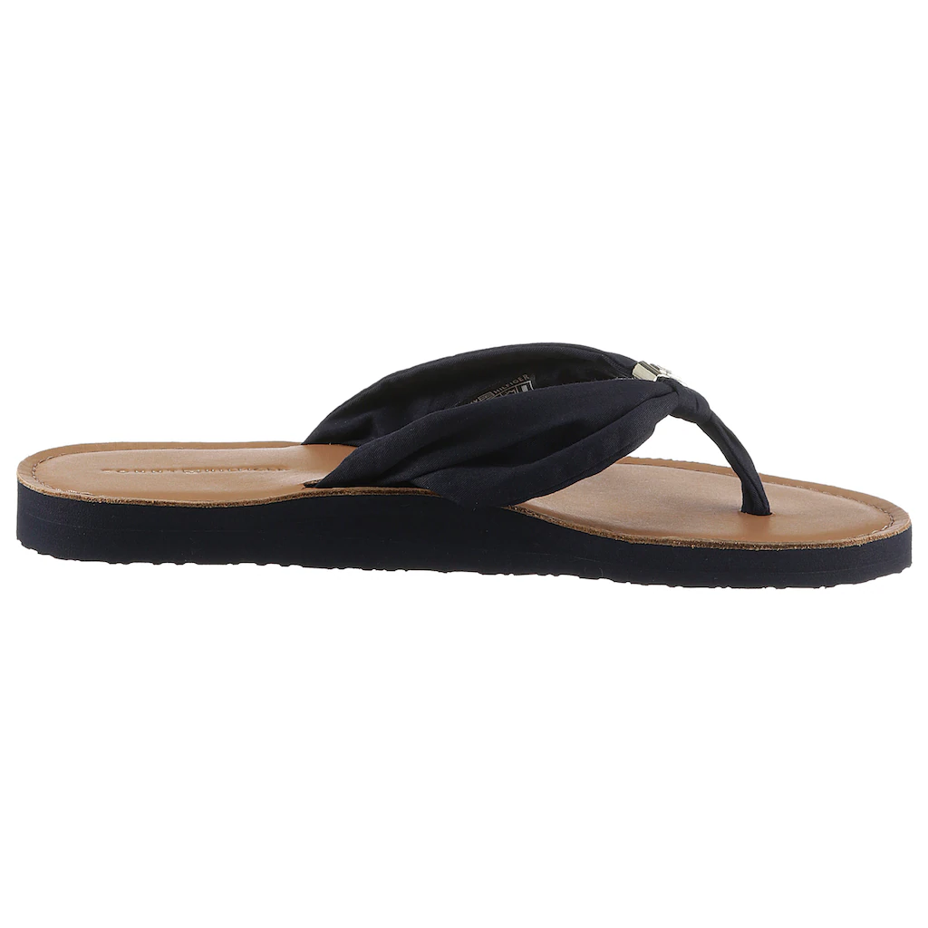 Tommy Hilfiger Zehentrenner »TH ELEVATED BEACH SANDAL« Sommerschuh Bequemschuh Flats Schlappen mit TH-Schmuckelement Sonderangebot